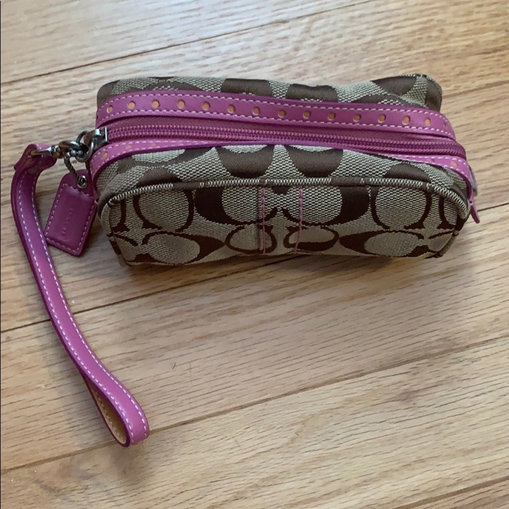 Coach Wristlet Pink/Brown